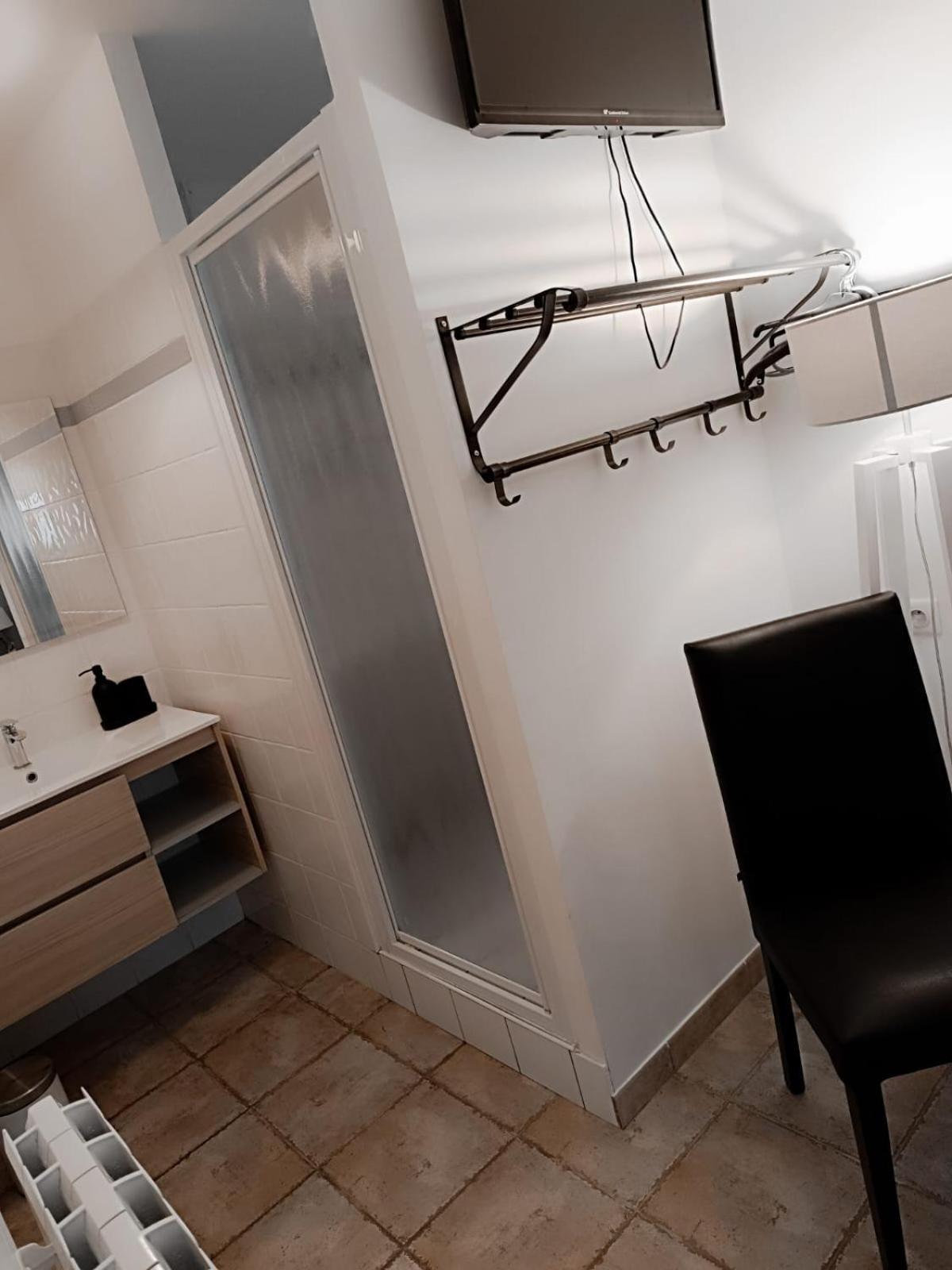 Pierre Blanche Apartment *